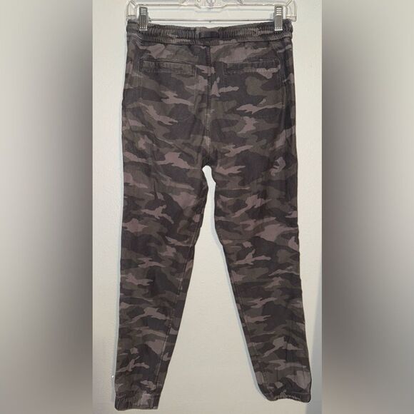 250. Athleta camouflage “Farallon jogger” pants Sz 0 - Picture 4 of 11